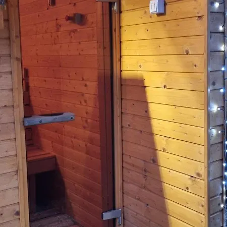 Leila Apartmanhaz דירה גיולה