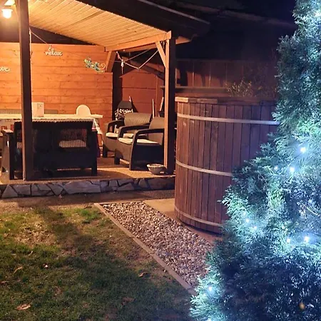 Leila Apartmanhaz דירה